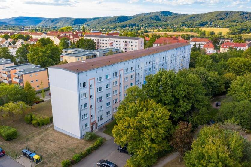 3-Raum-Wohnung mit schönem Balkon ins Grüne