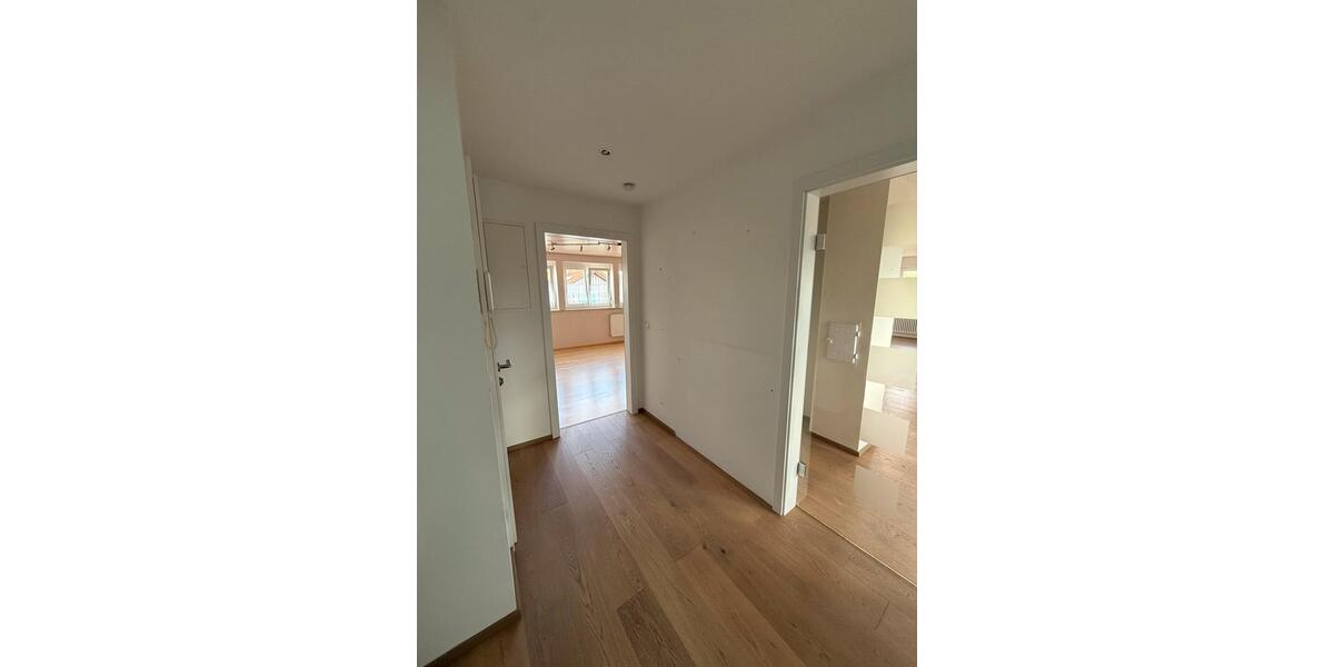 Dachgeschoßwohnung Hergatz - 2 Zimmer, 85 m&sup2;, 1.200&euro; | Angebot:26602946