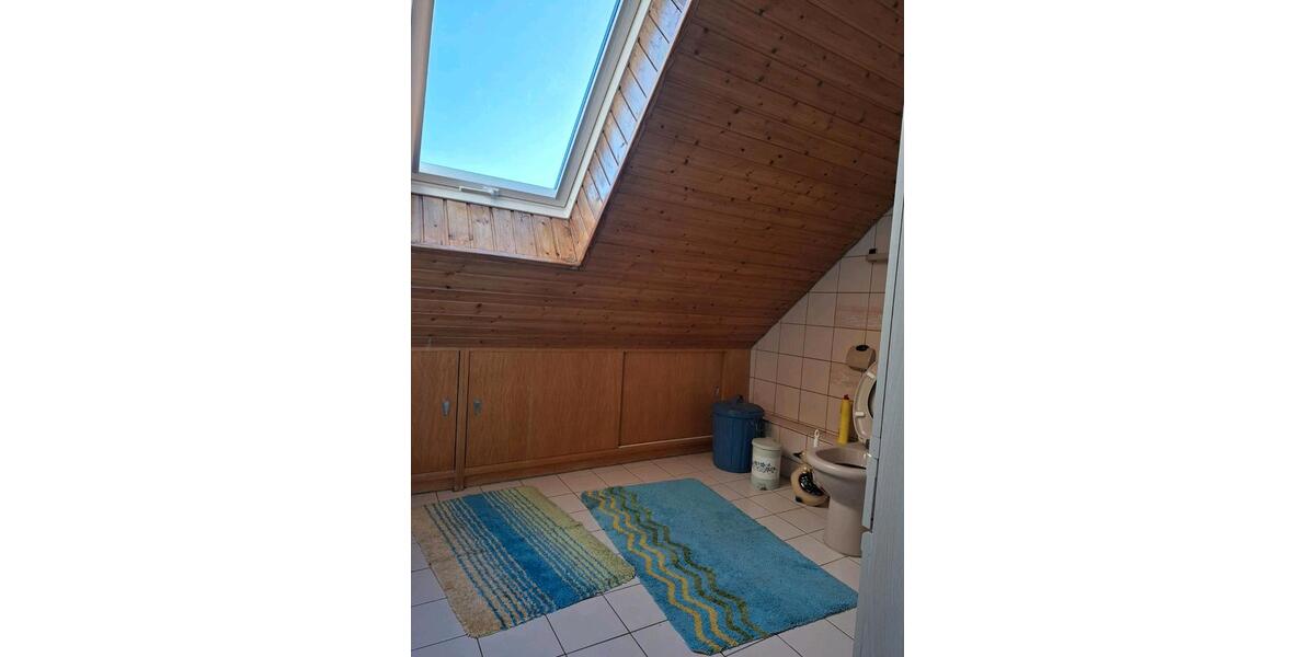 Dachgeschoßwohnung Heusweiler - 3 Zimmer, 70 m&sup2;, 670&euro; | Angebot:24733125