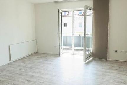 Wohnung Augsburg - 2 Zimmer, 64 m&sup2;, 1.070&euro; | Angebot:25271554