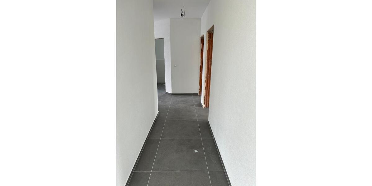 Etagenwohnung Eisenberg (Pfalz) - 4 Zimmer, 120 m&sup2;, 1.650&euro; | Angebot:25976000