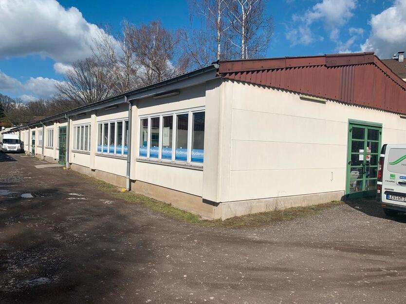 Gewerbehalle Werkstatt Halle Lager Schreinerei Gewerbefläche