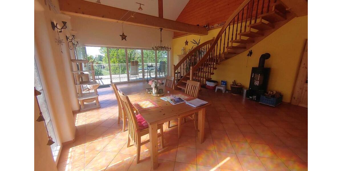 Wohnen auf Zeit Merchweiler - 5 Zimmer, 200 m&sup2;, 450&euro; | Angebot:26047137