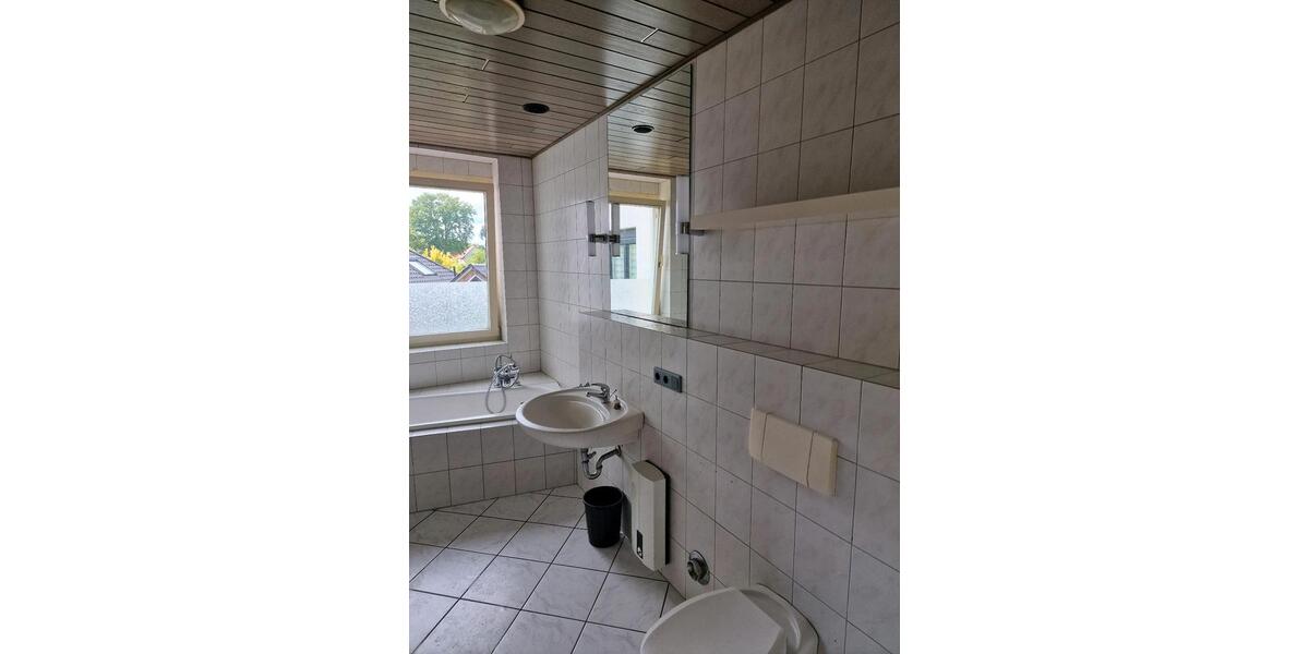 Große 2-geschossige Wohnung 130m² im Zentrum von Wagenfeld 5 zimmer