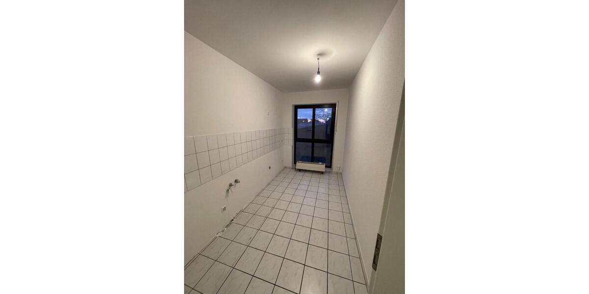Etagenwohnung Mönchengladbach West - 3 Zimmer, 90 m&sup2;, 900&euro; | Angebot:24441532