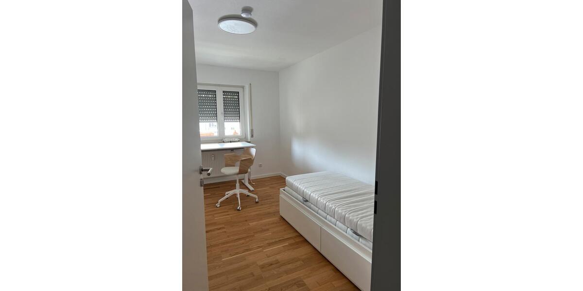 Wohnen auf Zeit Friedrichshafen Allmannsweiler - 1 Zimmer, 14 m&sup2;, 650&euro; | Angebot:26145891