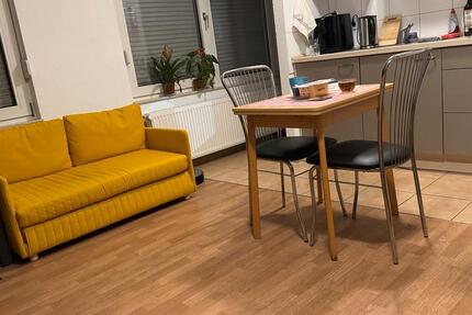 Eine voll möblierte 1 Raum-Wohnung in Dieburg zimmer