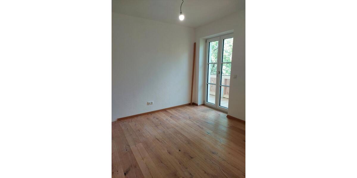 Etagenwohnung Lenggries - 4 Zimmer, 104 m&sup2;, 1.660&euro; | Angebot:26589149