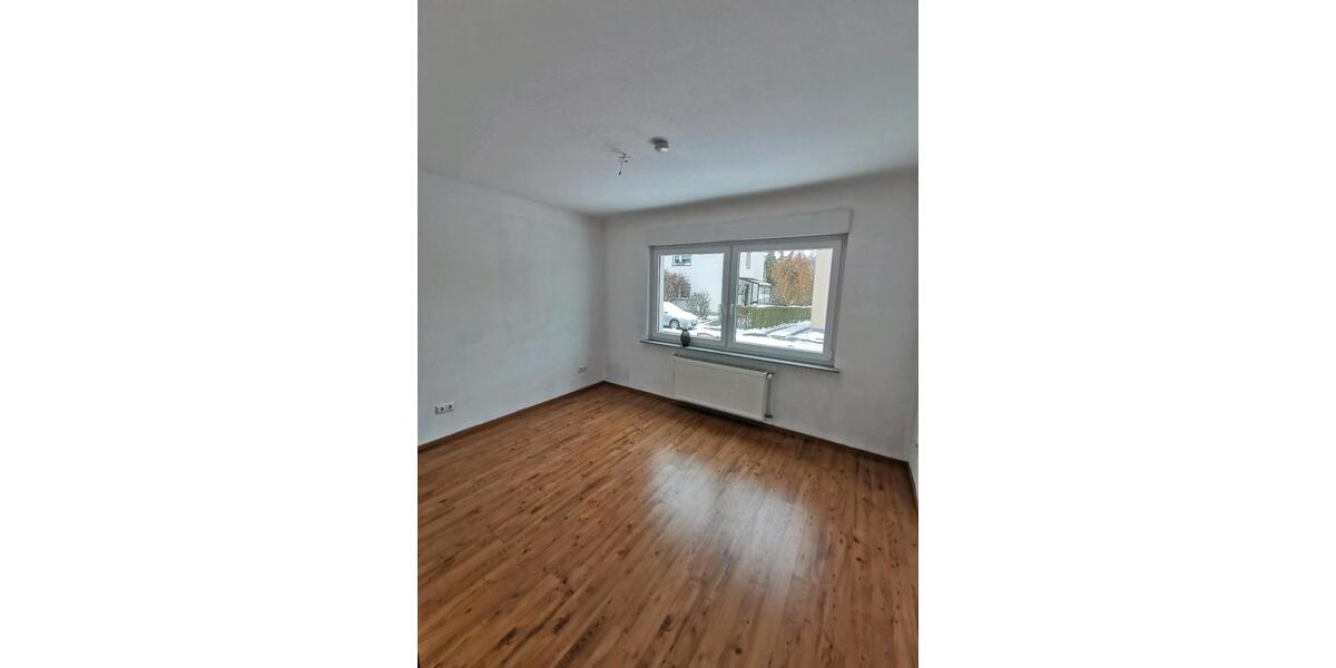 Erdgeschoßwohnung Heusweiler - 3 Zimmer, 83 m&sup2;, 750&euro; | Angebot:24750712