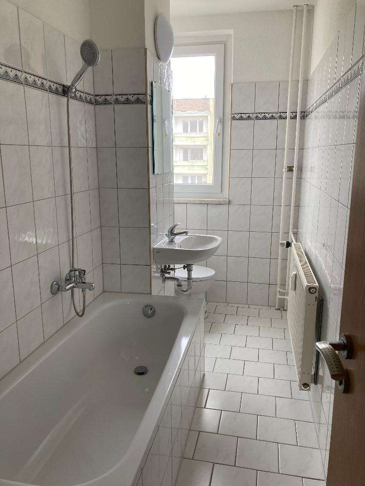 2 Zimmer Wohnung mit Einbauküche und Balkon 2 zimmer