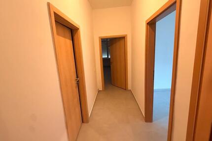 Wohnung Völklingen - 2 Zimmer, 80 m&sup2;, 650&euro; | Angebot:25048106