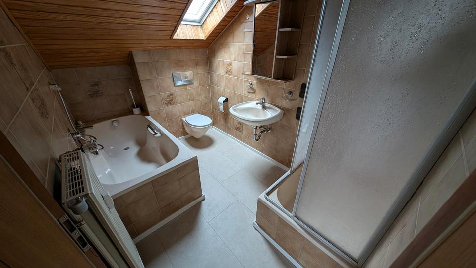 Dachgeschoßwohnung Reinhardshagen - 2 Zimmer, 62 m&sup2;, 450&euro; | Angebot:25548937