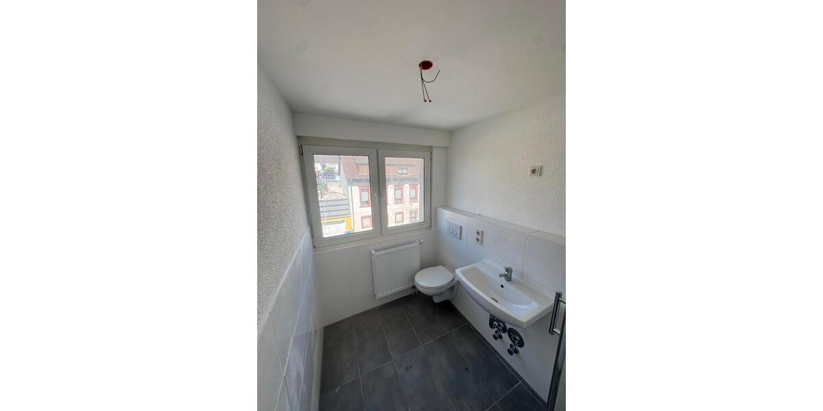 Dachgeschoßwohnung Sulzbach (Saar) - 2 Zimmer, 40 m&sup2;, 520&euro; | Angebot:26238096