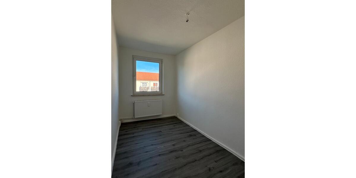Etagenwohnung Bad Dürrenberg - 3 Zimmer, 59 m&sup2;, 400&euro; | Angebot:23054251