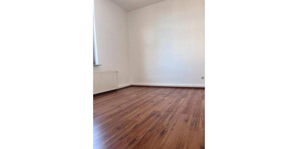 Etagenwohnung Waltershausen - 4 Zimmer, 127 m&sup2;, 980&euro; | Angebot:26478783