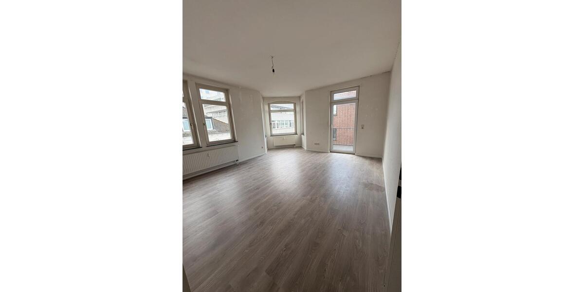 Dachgeschoßwohnung Delmenhorst Düsternort - 4 Zimmer, 121 m&sup2;, 1.000&euro; | Angebot:26603464