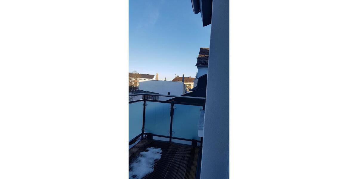Dachgeschoßwohnung Hof Altstadt - 4 Zimmer, 100 m&sup2;, 1.250&euro; | Angebot:26470993