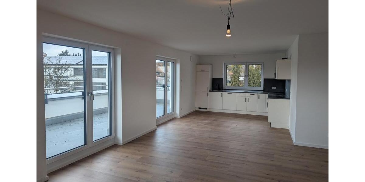 Etagenwohnung Mitterfels - 3 Zimmer, 125 m&sup2;, 1.500&euro; | Angebot:25148707
