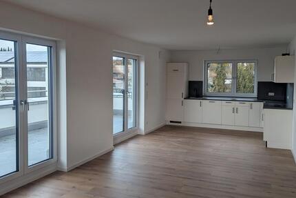 Wohnung Mitterfels - 3 Zimmer, 125 m&sup2;, 1.500&euro; | Angebot:25148707