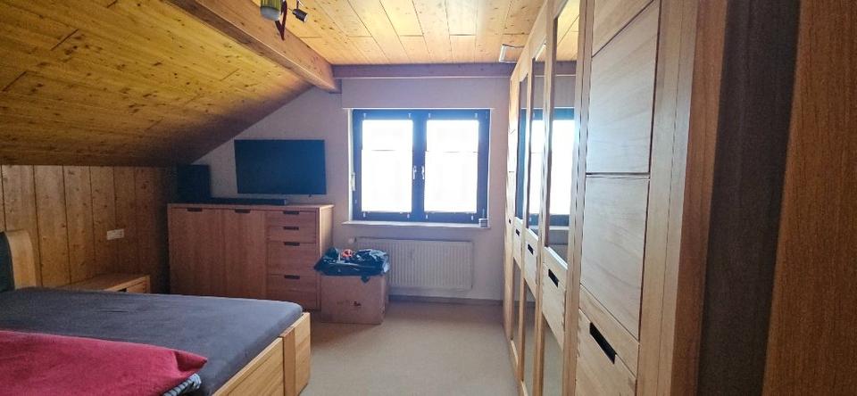Dachgeschoßwohnung Bürgstadt - 3 Zimmer, 81 m&sup2;, 650&euro; | Angebot:26387131
