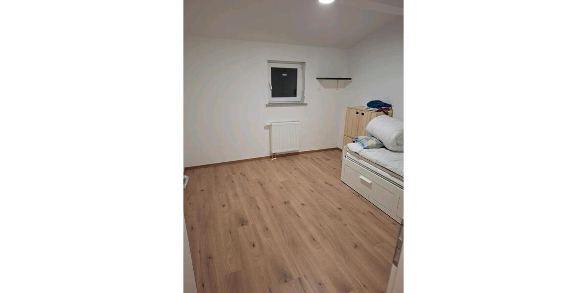Wohnen auf Zeit Biebertal - 9 Zimmer, 15 m&sup2;, 399&euro; | Angebot:26120215