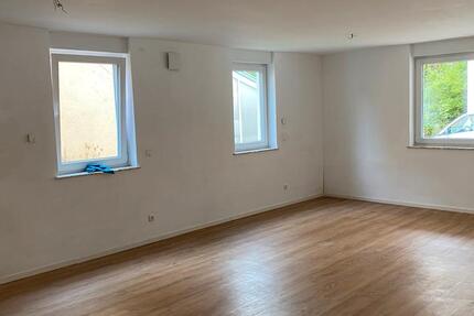 2 Zimmer Wohnung Neubau Souterrain mit Bodenheizung zimmer