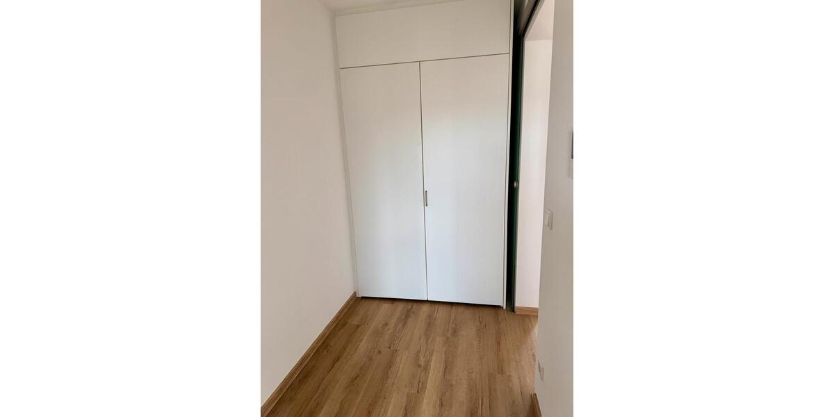 Erdgeschoßwohnung Kirchroth - 3 Zimmer, 71 m&sup2;, 1.230&euro; | Angebot:26238961