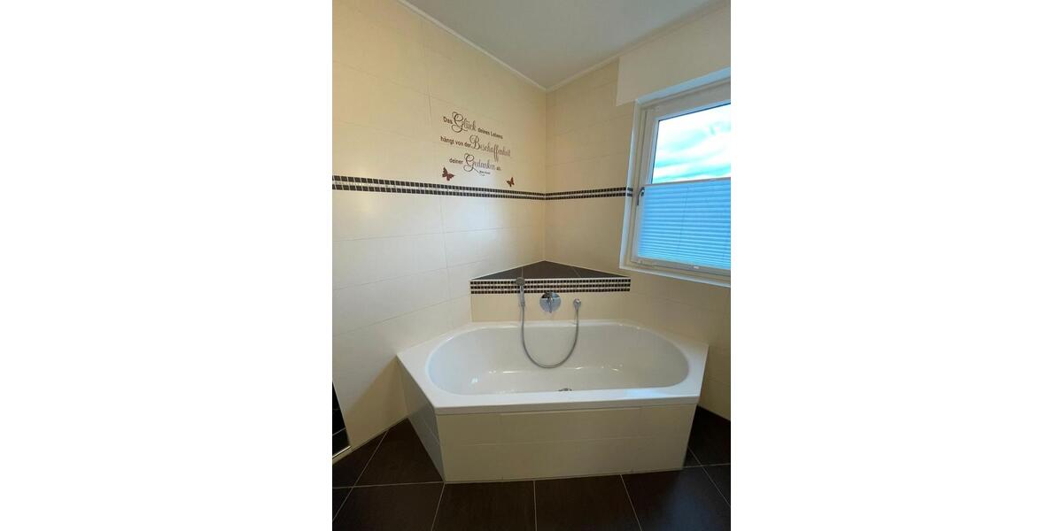 Hochparterre Koblenz Bubenheim - 4 Zimmer, 112 m&sup2;, 1.400&euro; | Angebot:26226531