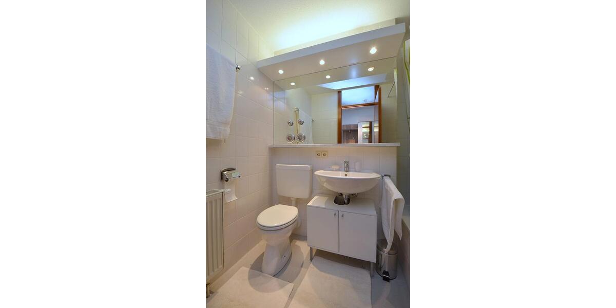 Erdgeschoßwohnung Sindelfingen Eichholz - 1 Zimmer, 53 m&sup2;, 1.250&euro; | Angebot:24590437