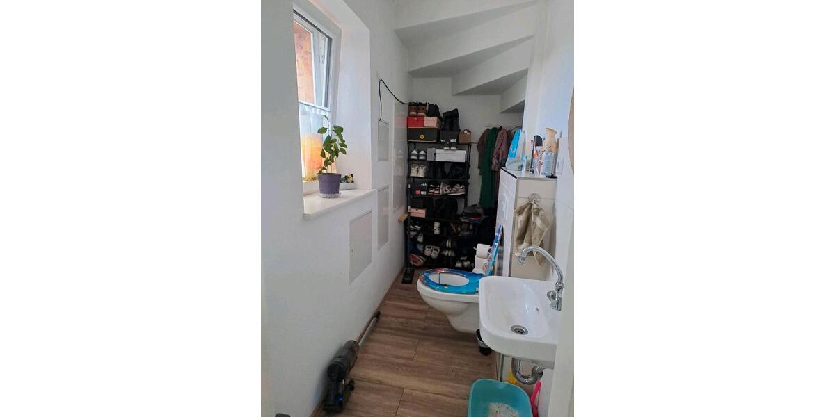 Etagenwohnung Schönebeck (Elbe) - 3 Zimmer, 100 m&sup2;, 1.100&euro; | Angebot:26268716