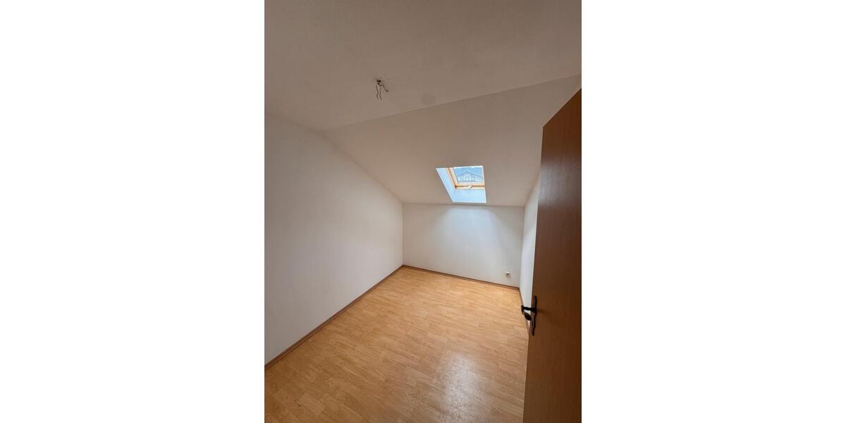Etagenwohnung Grafling - 4 Zimmer, 90 m&sup2;, 800&euro; | Angebot:25989362