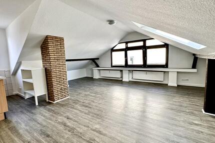 Pendlerwohnung!! Lichtdurchflutetes Dachstudio-Apartment im Stadtzentrum 1 zimmer