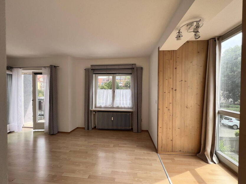 1-Zimmer-Apartment mit Balkon in bester Lage München-Laim - von privat