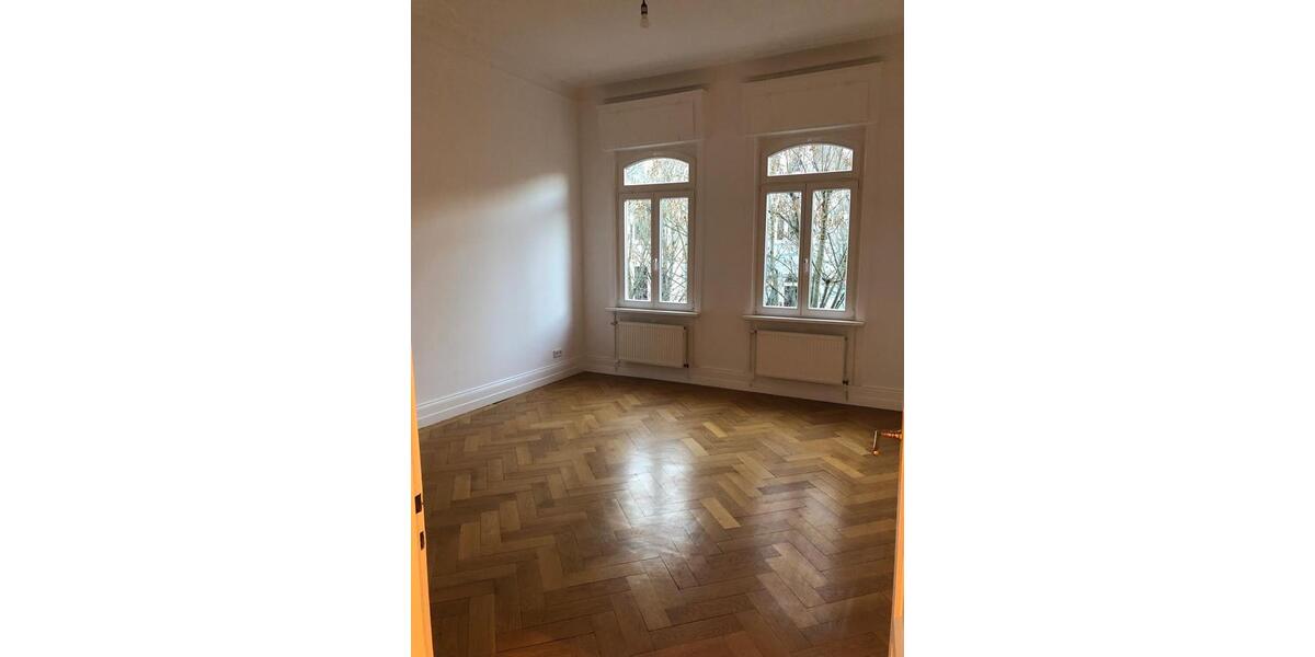Etagenwohnung Wiesbaden Klarenthal - 5 Zimmer, 125 m&sup2;, 2.200&euro; | Angebot:26404973