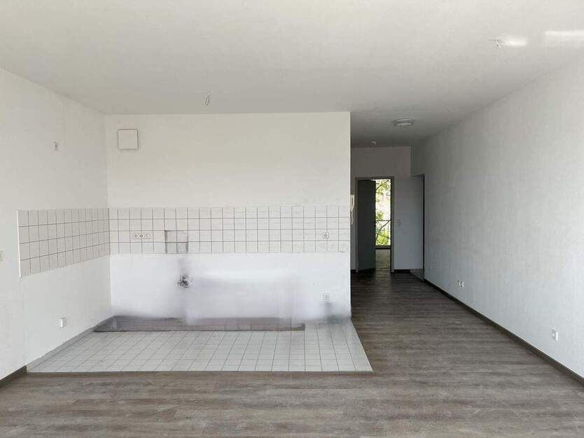 Schöne, helle 3-Zimmer-Wohnung mit Balkon in zentraler Lage 3 zimmer