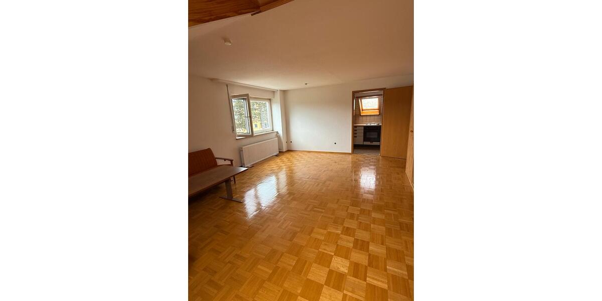 Etagenwohnung Nattheim - 3 Zimmer, 85 m&sup2;, 800&euro; | Angebot:25760603