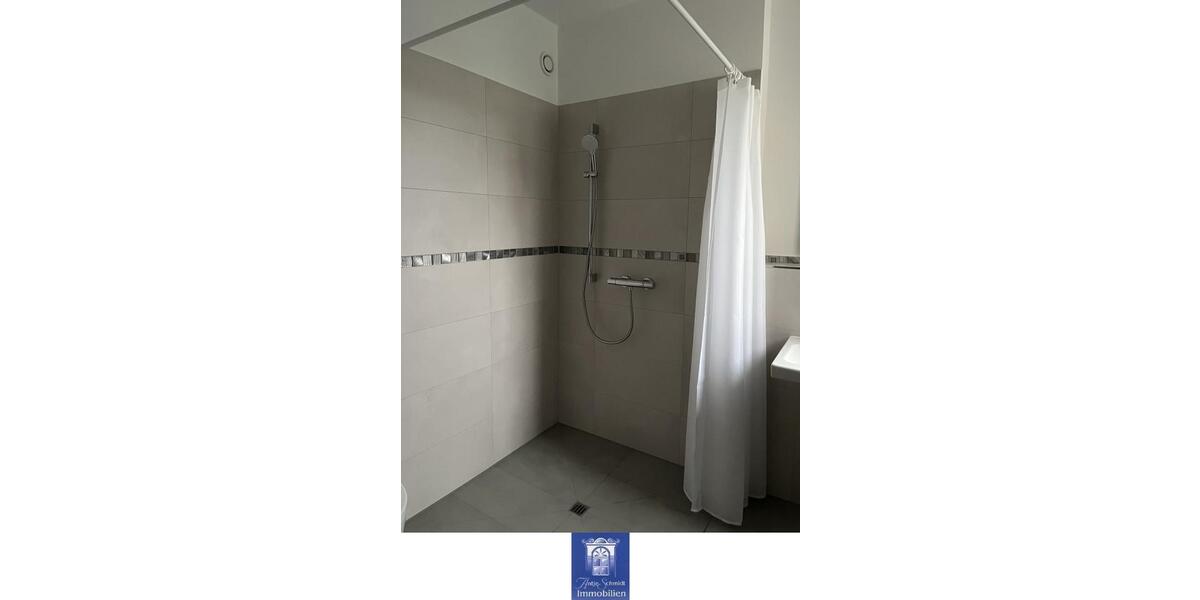 Dachgeschoßwohnung Arnsdorf - 2 Zimmer, 39 m&sup2;, 530&euro; | Angebot:24434556