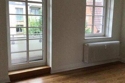 4 Zimmer AltbauWohnung in zentraler Lage