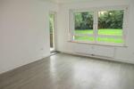Renovierte 3 - Zimmer Wohnung mit Balkon in modernisierter Wohnanlage!