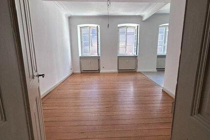 Wohnung Saarbrücken - 2 Zimmer, 64 m&sup2;, 700&euro; | Angebot:27619235