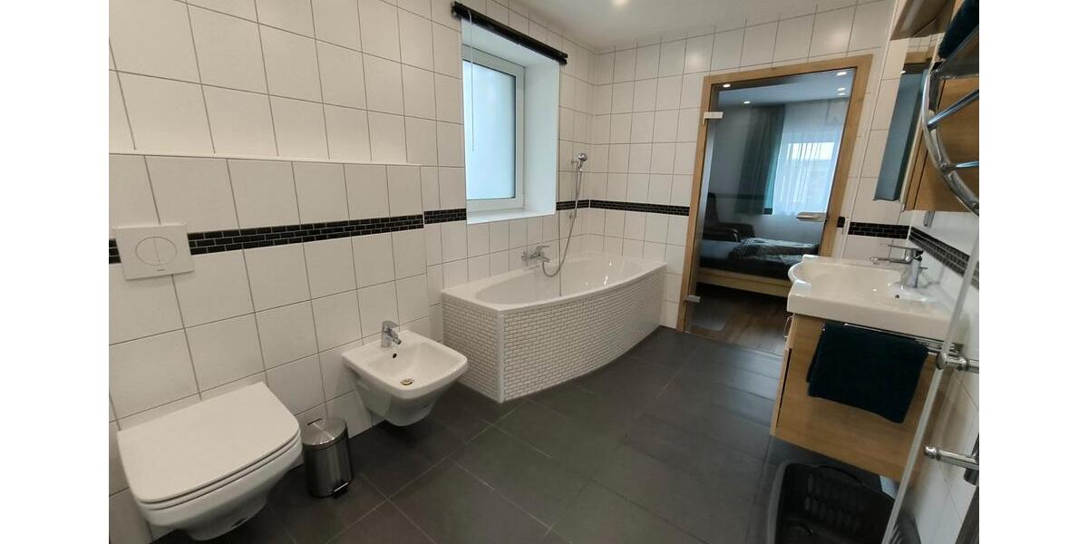 Wohnen auf Zeit Vilsbiburg - 4 Zimmer, 123 m&sup2;, 645&euro; | Angebot:26585827