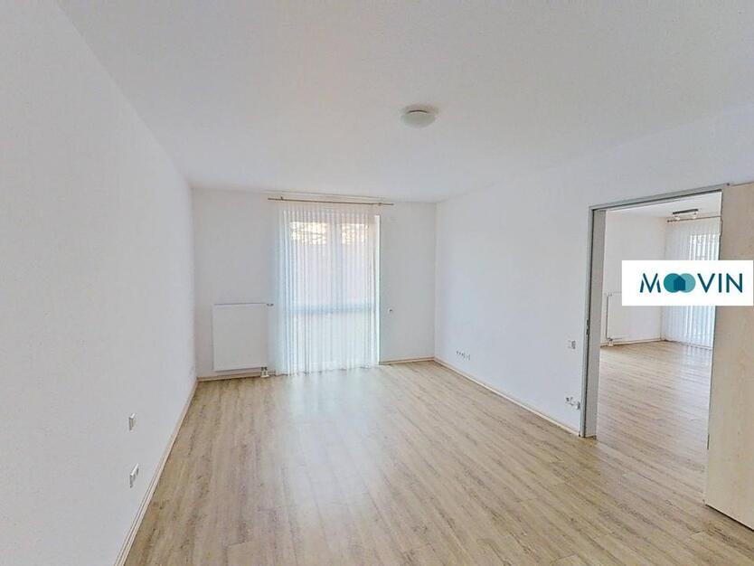 ++ SENIORENGERECHTE 2-Zi.-Whg. mit EINBAUKÜCHE, BALKON und ROLLSTUHLGERECHTEM Bad ++