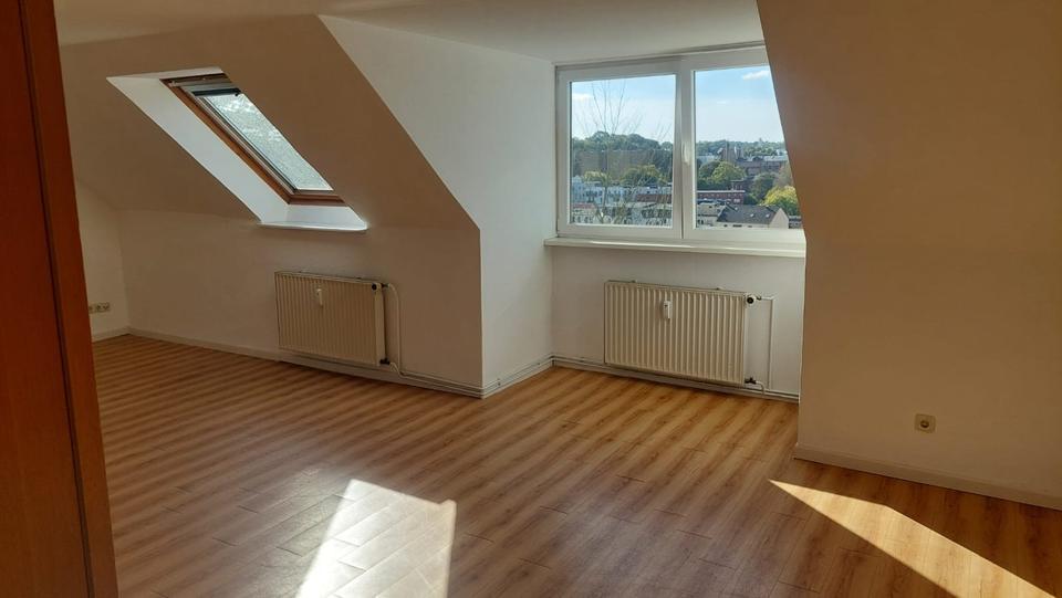 Dachgeschoßwohnung Flensburg - 2 Zimmer, 60 m&sup2;, 540&euro; | Angebot:24793485
