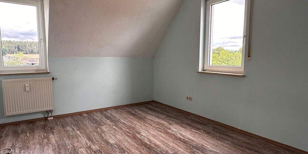 Etagenwohnung Pleinfeld - 4 Zimmer, 92 m&sup2;, 900&euro; | Angebot:26157324