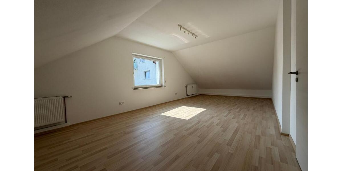 Einfamilienhaus Liederbach am Taunus - 5 Zimmer, 130 m&sup2;, 1.800&euro; | Angebot:26630942