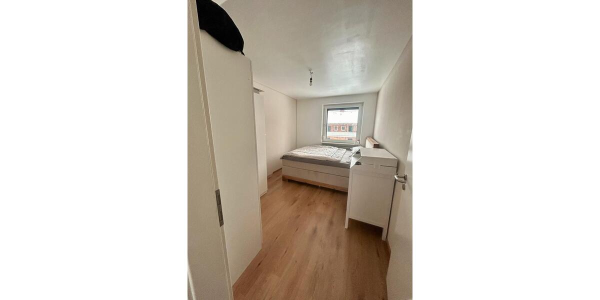 Reihenhaus Reinbek - 3 Zimmer, 80 m&sup2;, 1.450&euro; | Angebot:24836805