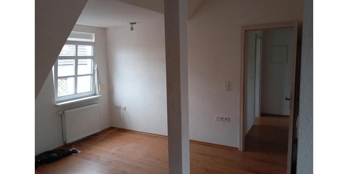 Dachgeschoßwohnung Alsleben (Saale) - 2 Zimmer, 45 m&sup2;, 270&euro; | Angebot:26305314