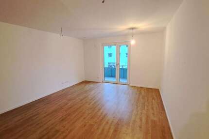 Wohnung Berlin Hellersdorf - 1 Zimmer, 45 m&sup2;, 599&euro; | Angebot:26777161
