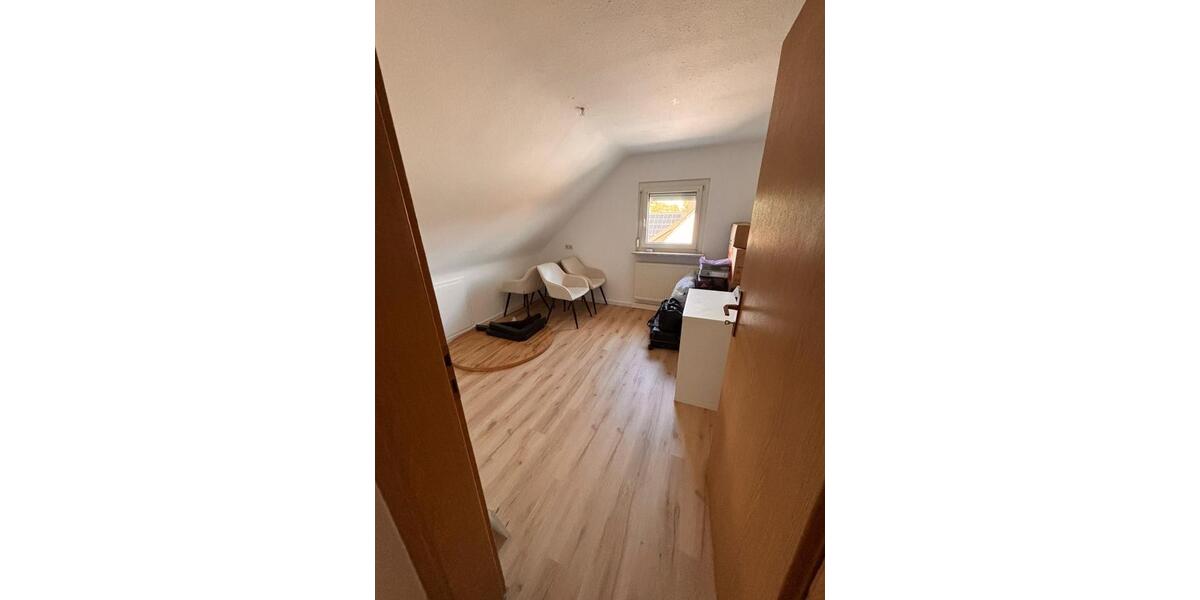 Dachgeschoßwohnung Stuttgart Vaihingen - 3 Zimmer, 47 m&sup2;, 1.000&euro; | Angebot:26699916