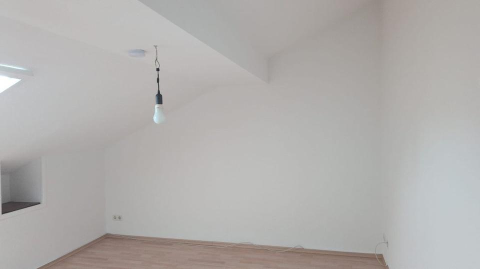 unsere schöne, moderne 3-Zi-DG-Wohnung mit großem Balkon 3 zimmer